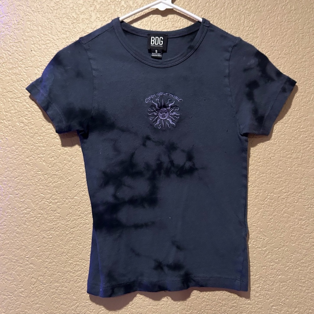 Women’s urban outfitters Tee shirt